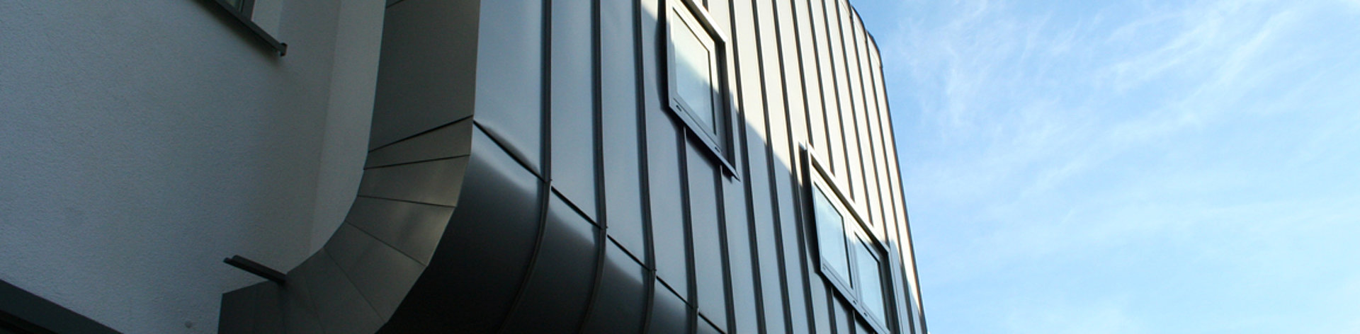 Neubau Einfamilienhaus mit Aluminiumfassade