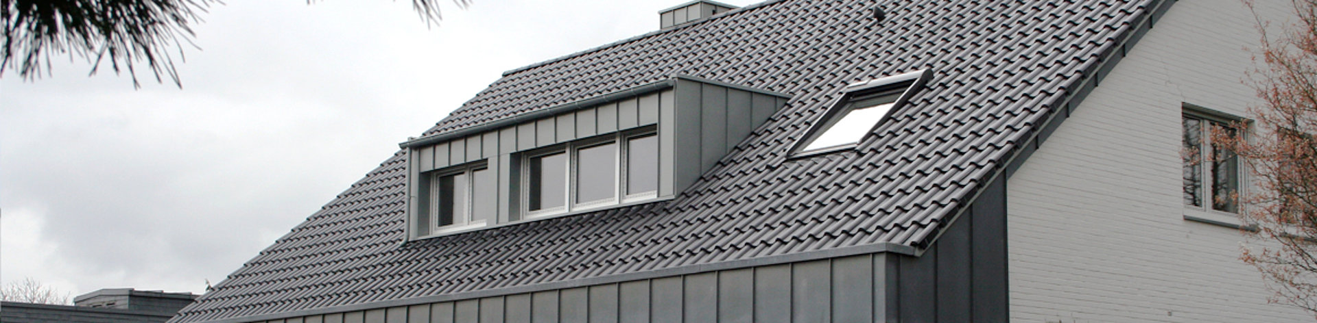  Energetische Steildachsanierung mit Zink  - Mönchengladbach